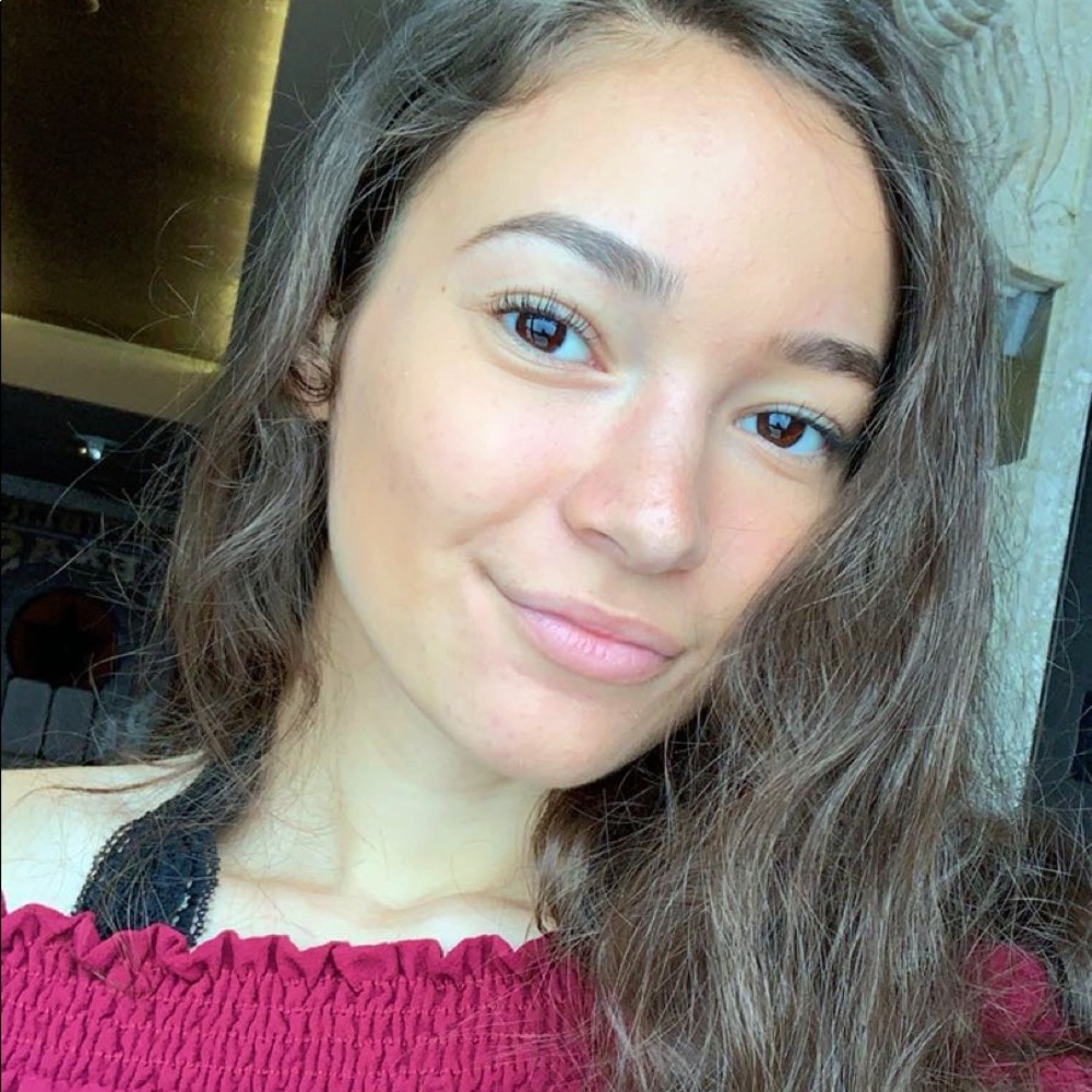 Meet your Posher, Nicole